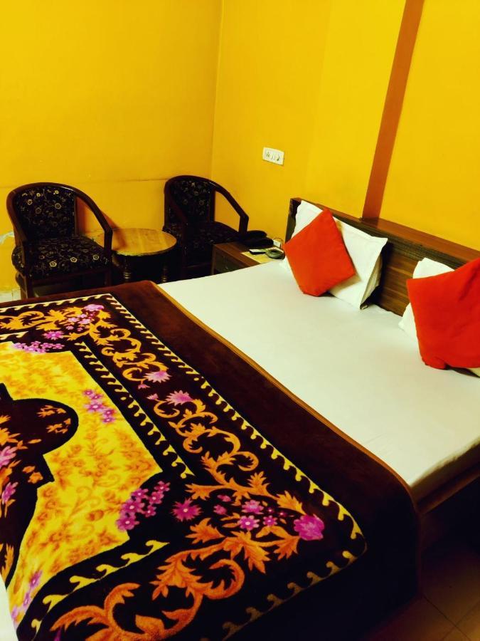 Hotel Novelty Jammu Bagian luar foto
